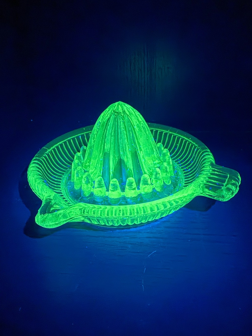 RARE UV Reactive Vintage ROHRGLAS GERMANY Glass Juicer Reamer 5"  Depression Era